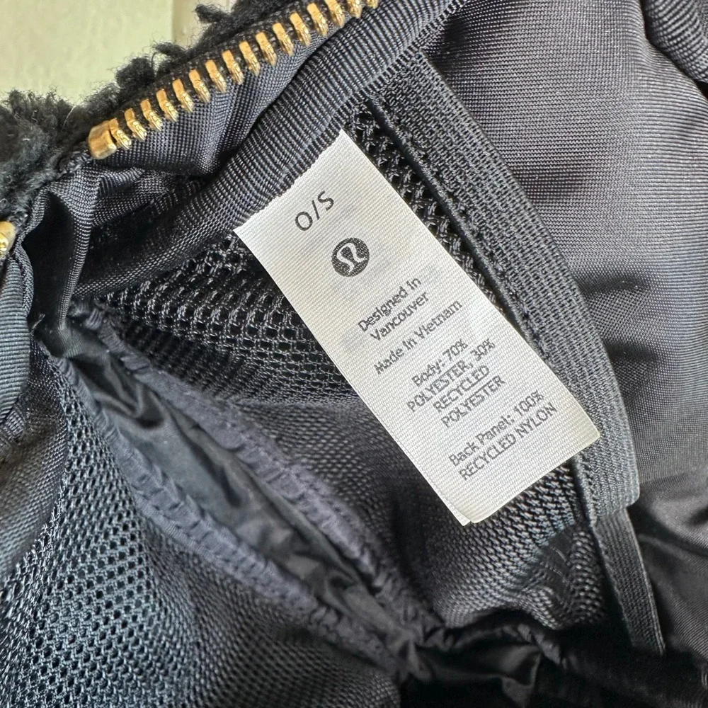 Lululemon Everywhere Belt Bag Fleece Black Gold Hardware LU9B18S Sherpa Bag